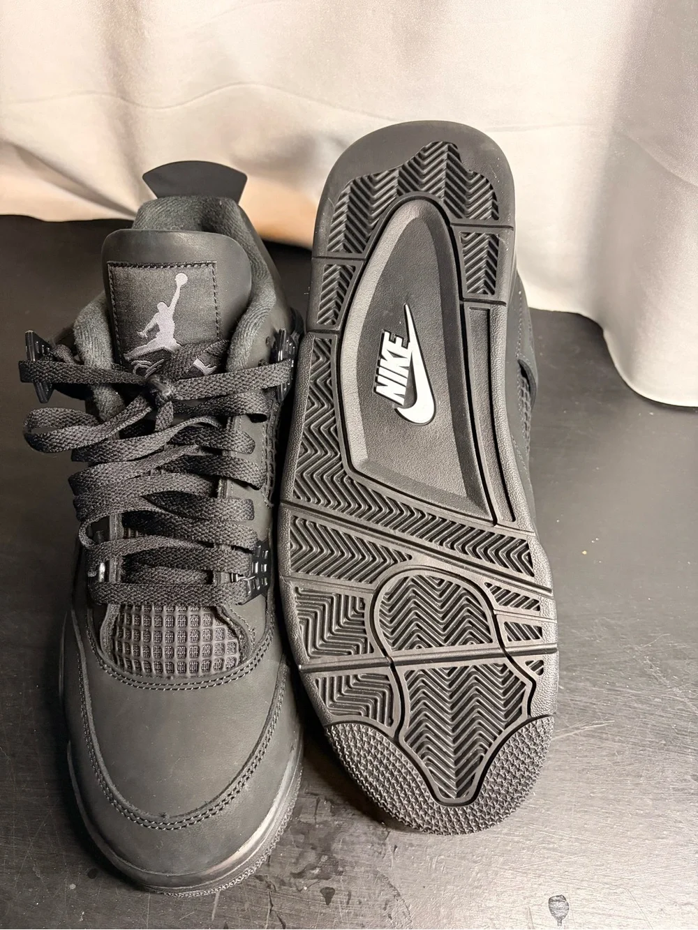 Men's Black Basketball Sneakers Jordan 4
